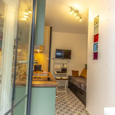 2 Complete New Cozy 25 M2 Paris